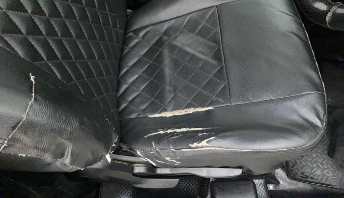 2021 Maruti Swift VXI, Petrol, Manual, 42,345 km, Driver seat - Cover slightly torn