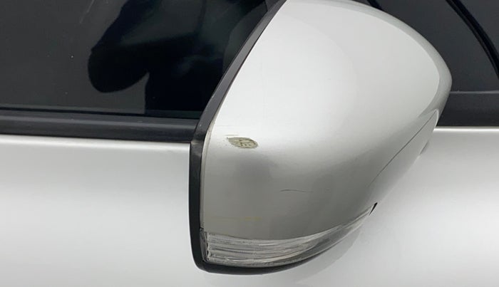 2021 Maruti Swift VXI, Petrol, Manual, 42,345 km, Right rear-view mirror - Cover has minor damage
