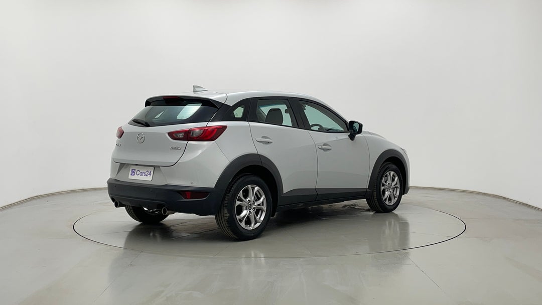 Right Back Diagonal (45- Degree) View