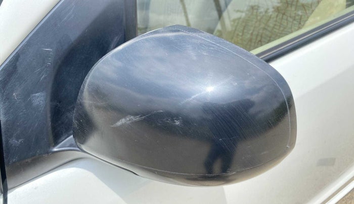 2013 Maruti A Star VXI (ABS) AT, Petrol, Automatic, 1,15,483 km, Left rear-view mirror - Mirror broken