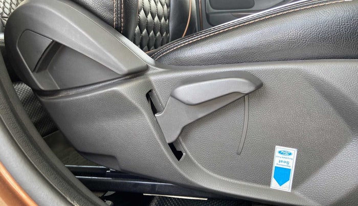 2018 Ford FREESTYLE TITANIUM 1.2 PETROL, Petrol, Manual, 33,693 km, Driver Side Adjustment Panel