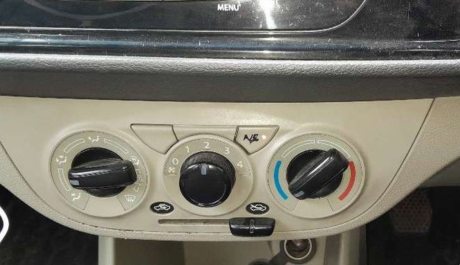 2017 Maruti Alto K10 VXI, Petrol, Manual, 29,268 km, AC Unit - Directional switch has minor damage