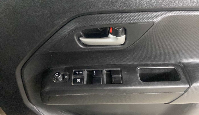 2019 Maruti New Wagon-R ZXI 1.2, Petrol, Manual, 31,629 km, Driver Side Door Panels Control
