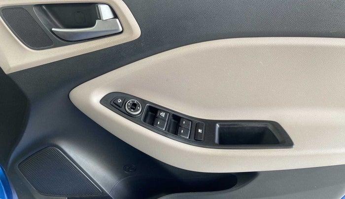 2018 Hyundai Elite i20 SPORTZ 1.2, Petrol, Manual, 15,961 km, Driver Side Door Panels Control