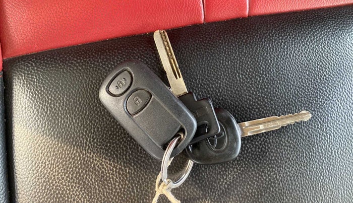 2015 Toyota Etios Liva GD, Diesel, Manual, 59,819 km, Key Close Up