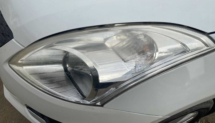 2016 Maruti Swift ZXI, Petrol, Manual, 64,824 km, Left headlight - Faded