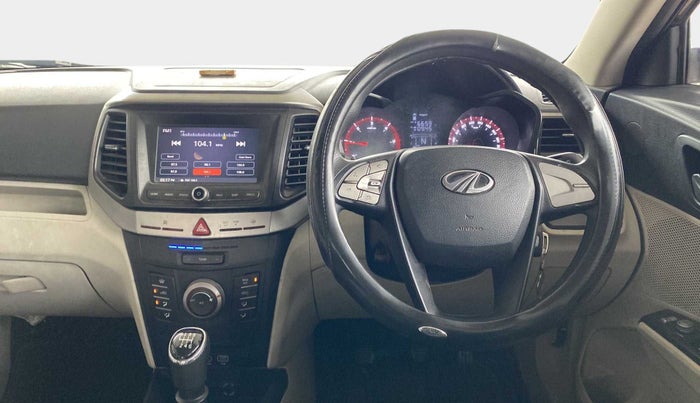 2019 Mahindra XUV300 W6 1.5 DIESEL, Diesel, Manual, 66,656 km, Steering Wheel Close Up