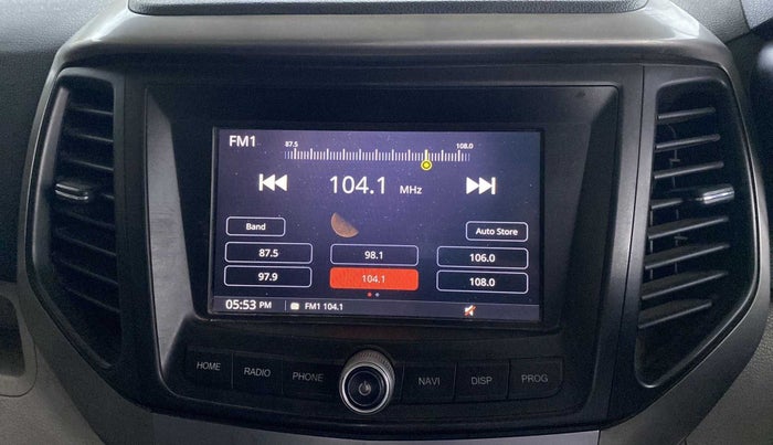 2019 Mahindra XUV300 W6 1.5 DIESEL, Diesel, Manual, 66,656 km, Infotainment system - AM/FM Radio - Not Working