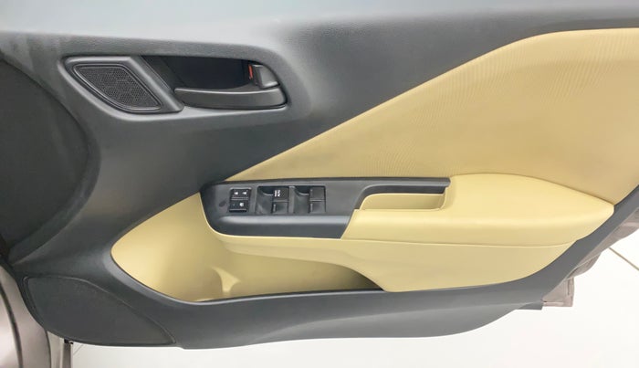 2016 Honda City 1.5L I-VTEC SV, Petrol, Manual, 1,01,861 km, Driver Side Door Panels Control