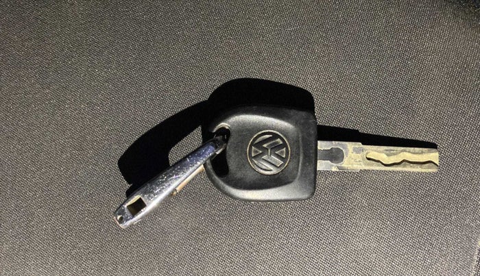 2017 Volkswagen Ameo TRENDLINE 1.2L, CNG, Manual, 70,160 km, Key Close Up