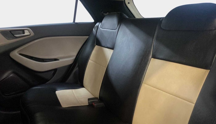 2018 Hyundai Elite i20 MAGNA EXECUTIVE 1.2, Petrol, Manual, 57,295 km, Right Side Rear Door Cabin