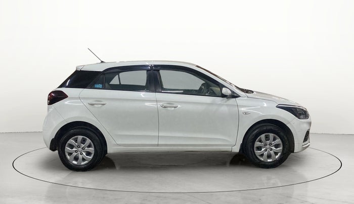 2018 Hyundai Elite i20 MAGNA EXECUTIVE 1.2, Petrol, Manual, 57,295 km, Right Side View
