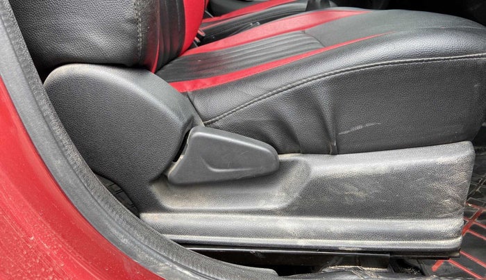 2019 Renault Kwid RXL, Petrol, Manual, 16,158 km, Driver Side Adjustment Panel