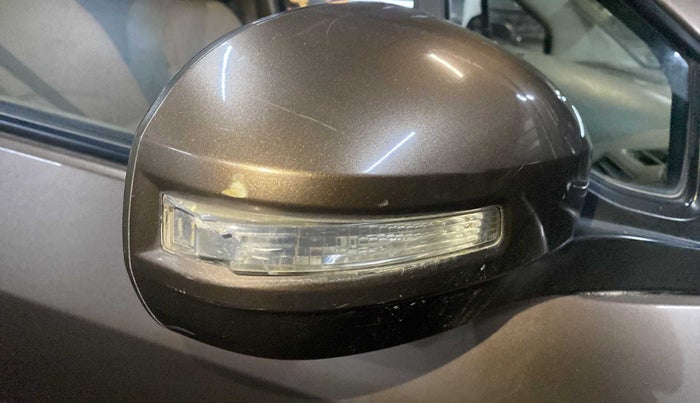 2013 Maruti Ertiga ZDI, Diesel, Manual, 64,822 km, Right rear-view mirror - Minor scratches