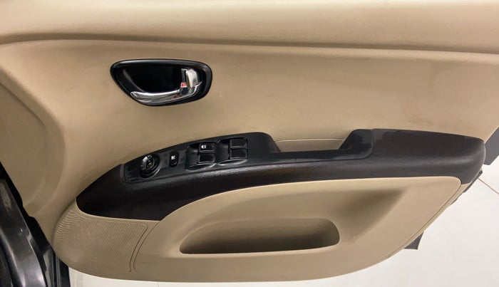 2012 Hyundai i10 SPORTZ 1.2 KAPPA2, Petrol, Manual, 65,738 km, Driver Side Door Panels Controls