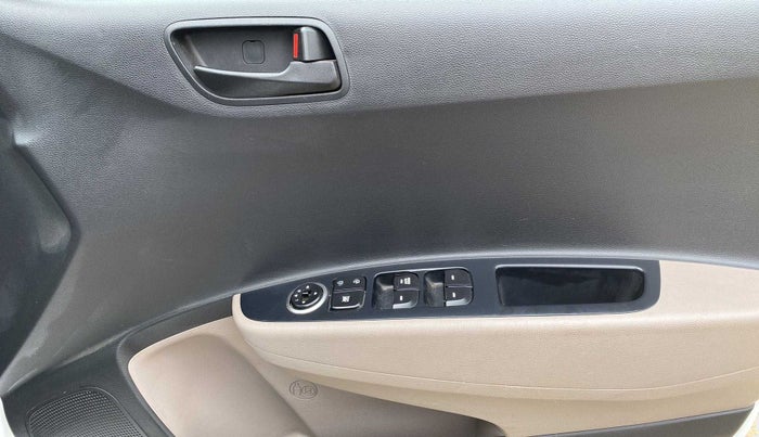 2018 Hyundai Xcent S 1.2, Petrol, Manual, 27,524 km, Driver Side Door Panels Control