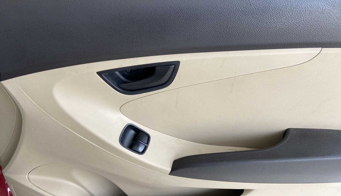 2018 Hyundai Eon ERA +, Petrol, Manual, 30,034 km, Driver Side Door Panels Control