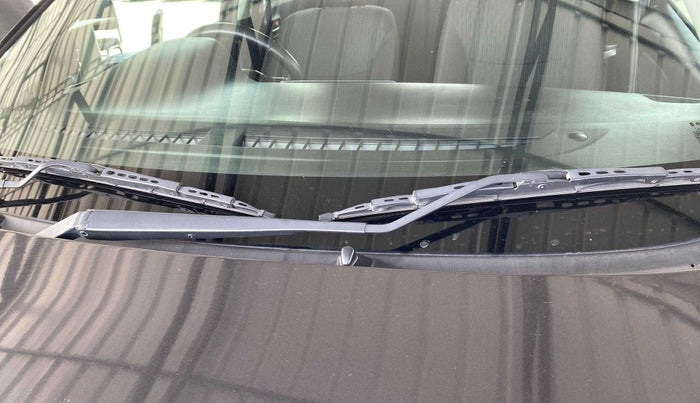2018 Maruti Baleno ALPHA PETROL 1.2, Petrol, Manual, 47,978 km, Front windshield - Wiper Blade Broken/Rusted