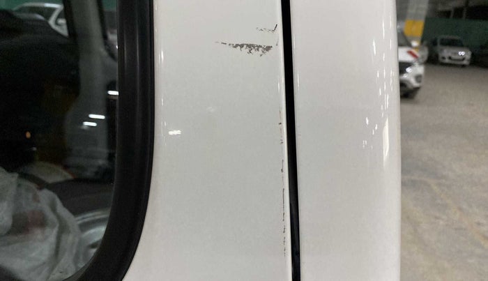 2018 Maruti Eeco 5 STR WITH A/C+HTR, CNG, Manual, 71,958 km, Left quarter panel - Minor scratches