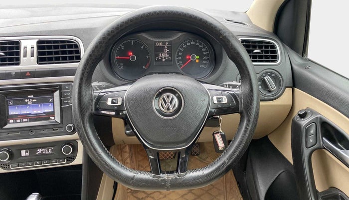 2017 Volkswagen Ameo HIGHLINE PLUS 1.5L AT 16 ALLOY, Diesel, Automatic, 81,375 km, Steering Wheel Close Up