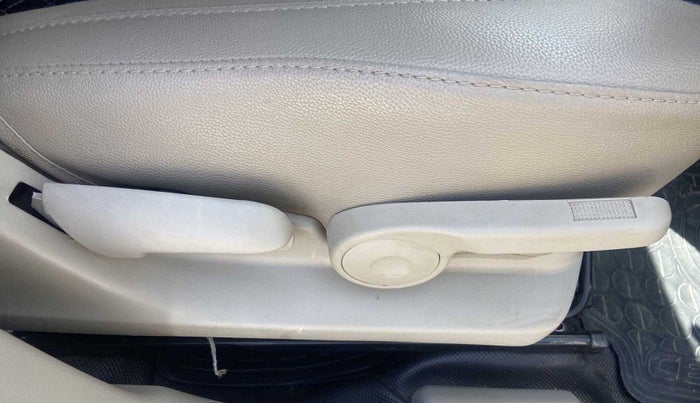 2018 Maruti Celerio ZXI (O), Petrol, Manual, 37,270 km, Driver Side Adjustment Panel
