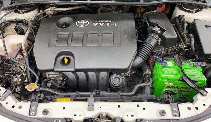 2013 Toyota Corolla Altis GL PETROL, Petrol, Manual, 1,18,123 km, Open Bonet