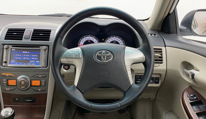 2013 Toyota Corolla Altis GL PETROL, Petrol, Manual, 1,18,123 km, Steering Wheel Close Up
