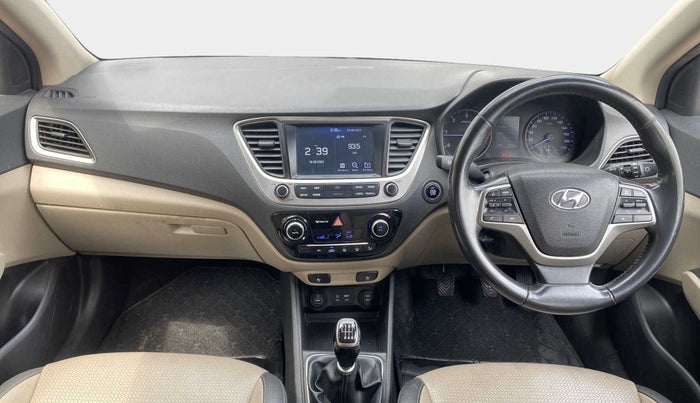 2017 Hyundai Verna 1.6 SX (O) CRDI MT, Diesel, Manual, 39,217 km, Dashboard