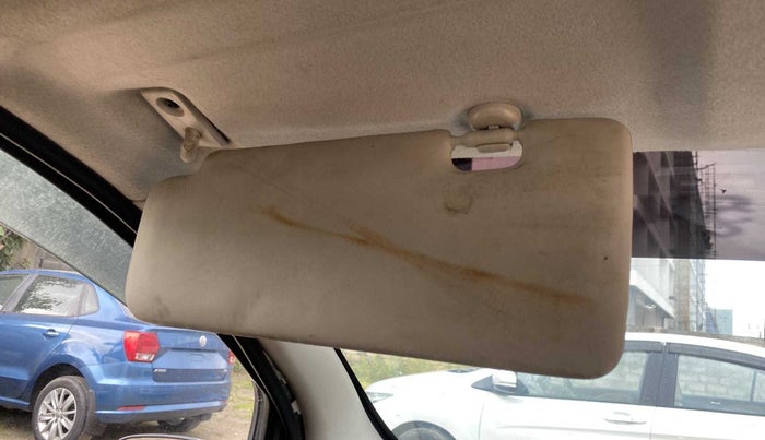 2016 Datsun Redi Go S, Petrol, Manual, 51,147 km, Ceiling - Sun visor minor damage