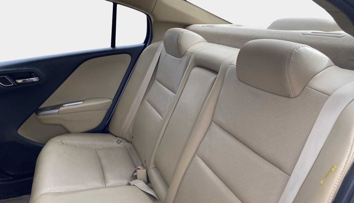 2017 Honda City 1.5L I-VTEC VX, Petrol, Manual, 1,04,689 km, Right Side Rear Door Cabin