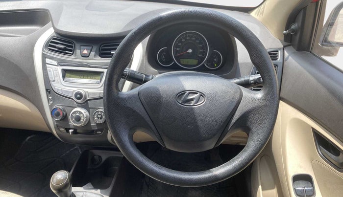 2017 Hyundai Eon MAGNA +, Petrol, Manual, 41,776 km, Steering Wheel Close Up
