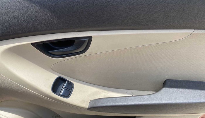 2017 Hyundai Eon MAGNA +, Petrol, Manual, 41,776 km, Driver Side Door Panels Control