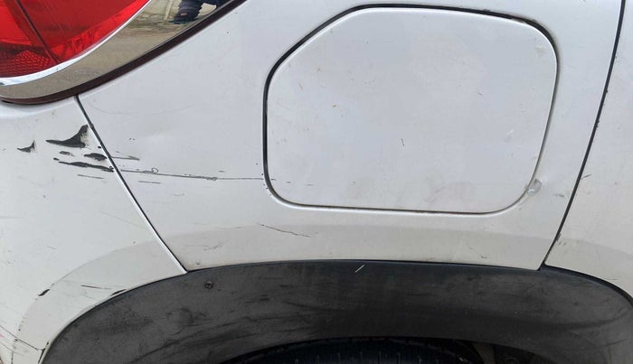 2017 Renault Kwid RXT 1.0, Petrol, Manual, 32,590 km, Right quarter panel - Cladding has minor damage