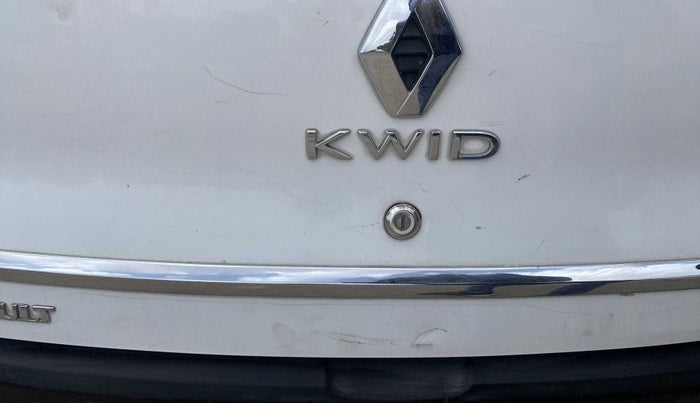 2017 Renault Kwid RXT 1.0, Petrol, Manual, 32,590 km, Dicky (Boot door) - Slightly dented