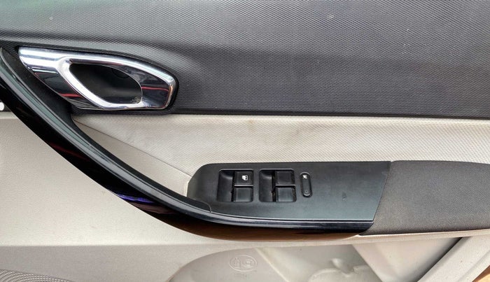 2022 Tata TIGOR XZ PLUS CNG, CNG, Manual, 13,145 km, Driver Side Door Panels Control