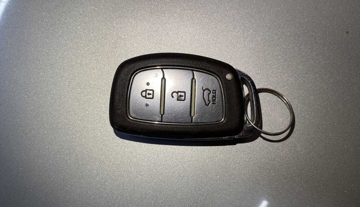 2015 Hyundai Elite i20 ASTA 1.2, Petrol, Manual, 36,836 km, Key Close Up