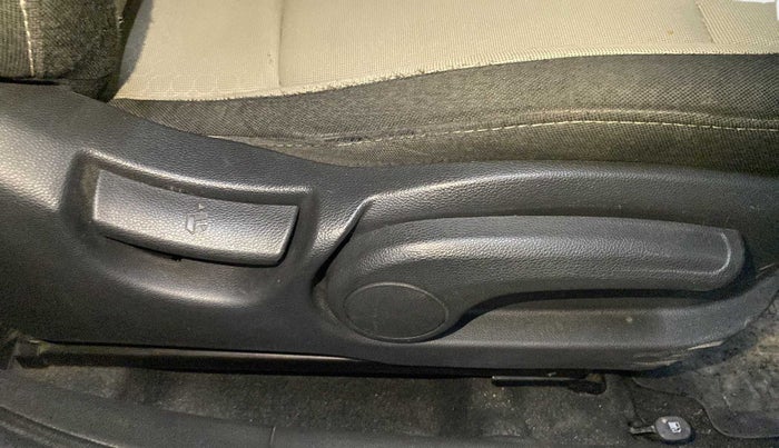 2015 Hyundai Elite i20 ASTA 1.2, Petrol, Manual, 36,836 km, Driver Side Adjustment Panel