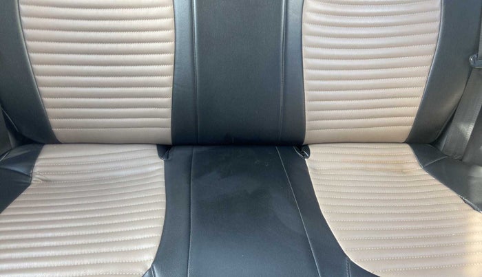 2019 Hyundai Grand i10 SPORTZ 1.2 KAPPA VTVT, Petrol, Manual, 42,090 km, Second-row left seat - Cover slightly stained