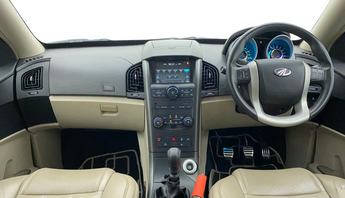 2015 Mahindra XUV500 W10, Diesel, Manual, 55,733 km, Dashboard