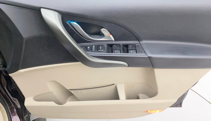 2015 Mahindra XUV500 W10, Diesel, Manual, 55,733 km, Driver Side Door Panels Control