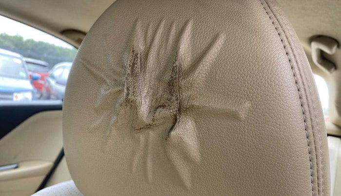 2015 Honda City 1.5L I-VTEC VX, Petrol, Manual, 1,14,655 km, Front left seat (passenger seat) - Cover slightly torn