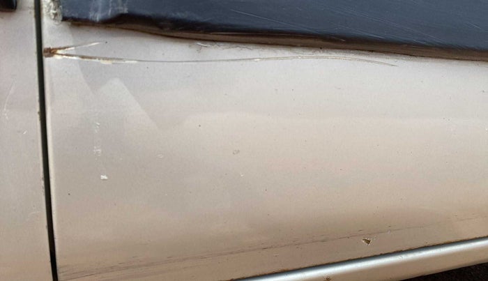 2010 Maruti Wagon R VXI MINOR, Petrol, Manual, 76,672 km, Rear left door - Line - Paint ok & Dent >8 inch(If not in criase line)