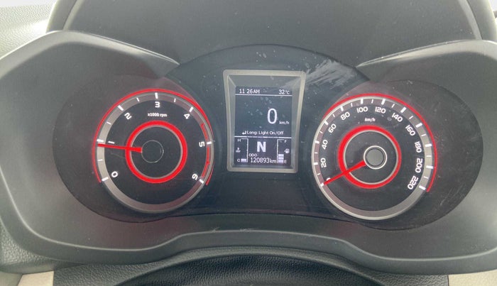 2019 Mahindra XUV300 W8 (O) 1.5 DIESEL AMT, Diesel, Automatic, 1,20,880 km, Odometer Image