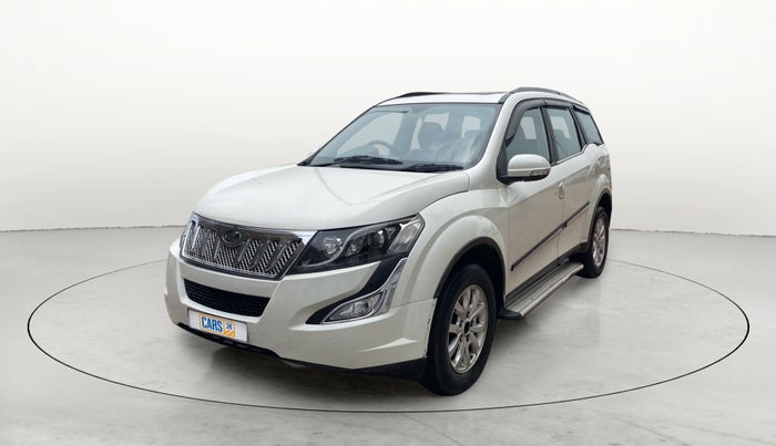 2016 Mahindra XUV500 W10, Diesel, Manual, 73,555 km, Left Front Diagonal