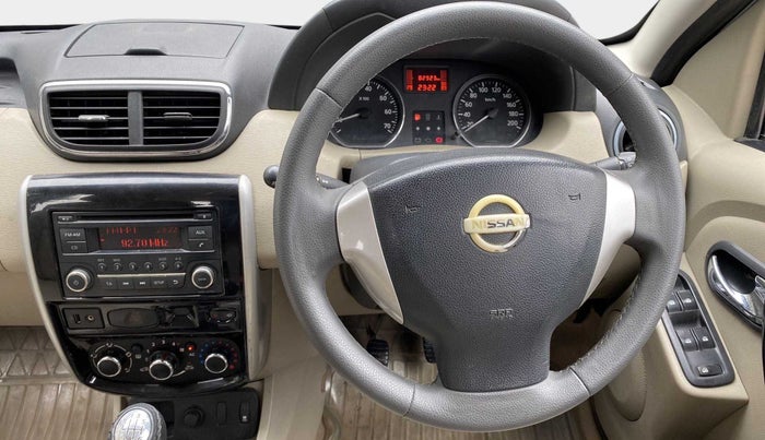 2014 Nissan Terrano XV D THP PREMIUM 110 PS, Diesel, Manual, 82,920 km, Steering Wheel Close Up