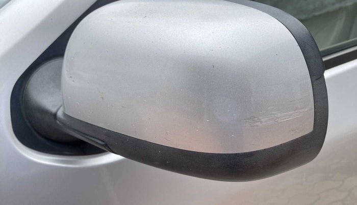 2014 Nissan Terrano XV D THP PREMIUM 110 PS, Diesel, Manual, 82,920 km, Left rear-view mirror - Cover has minor damage