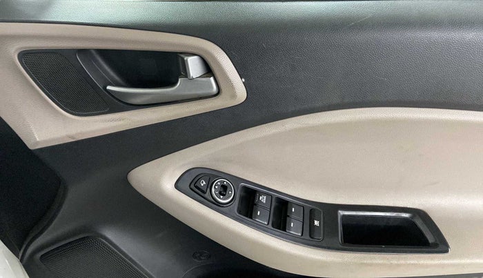 2018 Hyundai Elite i20 SPORTZ 1.2, Petrol, Manual, 38,600 km, Driver Side Door Panels Control