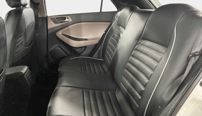 2018 Hyundai Elite i20 SPORTZ 1.2, Petrol, Manual, 38,600 km, Right Side Rear Door Cabin