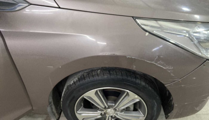 2017 Hyundai Verna 1.6 VTVT SX (O) AT, Petrol, Automatic, 37,337 km, Right fender - Minor scratches