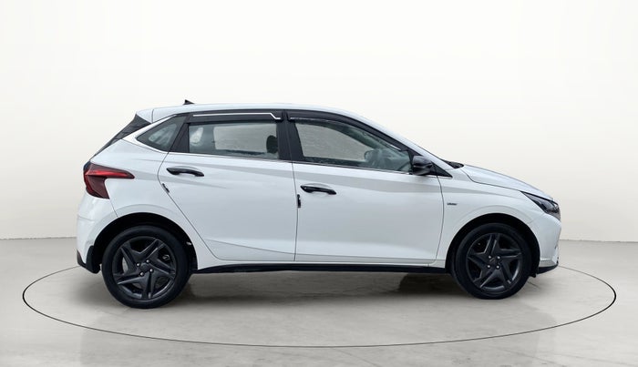 2020 Hyundai NEW I20 SPORTZ 1.2 AT, Petrol, Automatic, 50,173 km, Right Side View